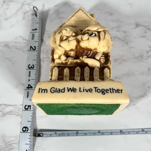 Vintage Figurine with Sweet Message - Picture 8 of 9